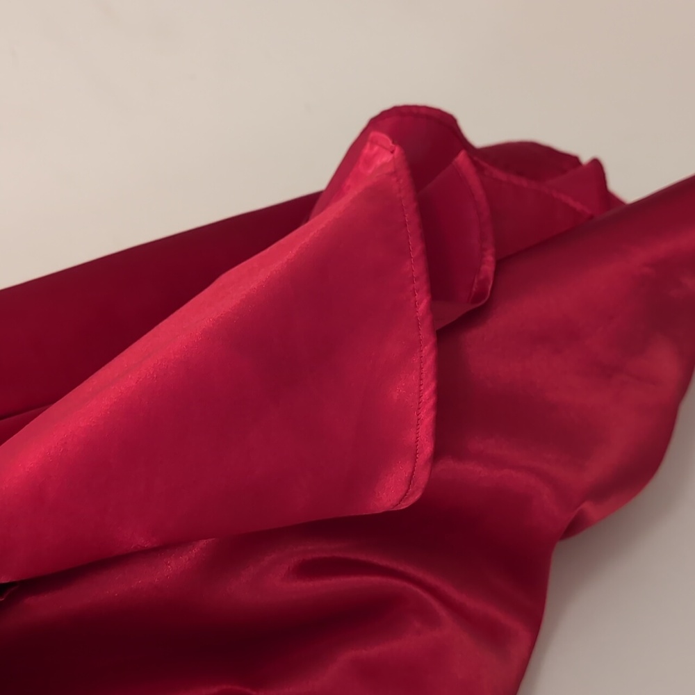 Vintage Victoria's Secret Red Silky Pajama dress M - Picture 7 of 7